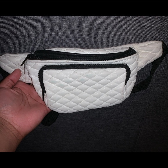 Fanny packs - Picture 2 of 3